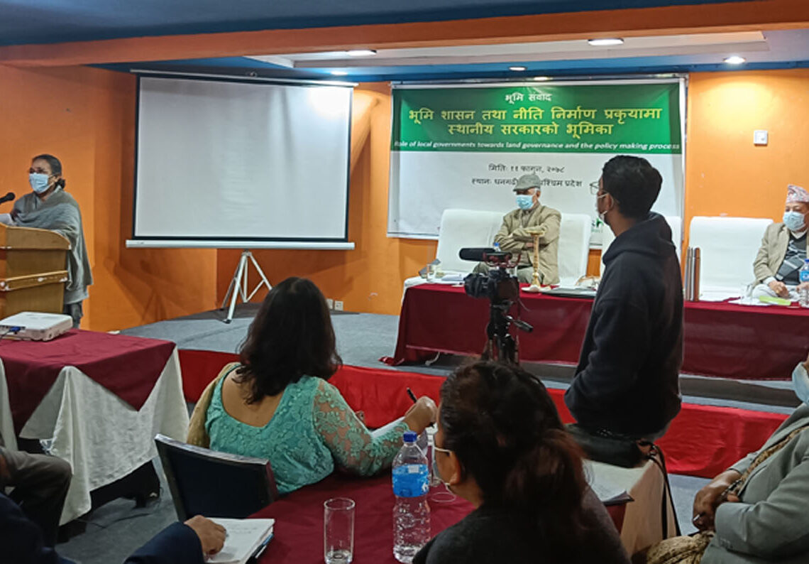 सुुदुुरपश्चिम प्रदेशमा रहेका मुक्त हलिया र वादी समुुदायको स्थलगत निरीक्षणमा मन्त्री श्रेष्ठ