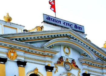 इतिहासकै कमजोर बन्यो नेपाली रुपैयाँ