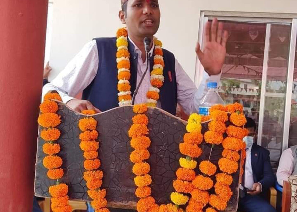 कम बोल्ने तर काम बढी गर्न रुचाउने नम्र र सरल स्वभावका कान्छा अध्यक्ष रिजाल