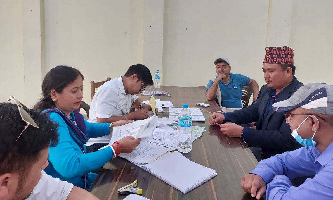 बाँकेका प्रमुख राजनीतिक दलहरुले आज मनोनयन दर्ता गर्दै