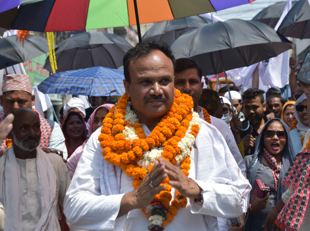 मतदाताको उत्साहले उपमेयरका उम्मेदवार कमरुद्दिन थप उत्साहित