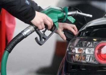 पेट्रोल, डिजल र मट्टीतेलमा प्रतिलिटर १०÷१० रुपैयाँ घट्यो