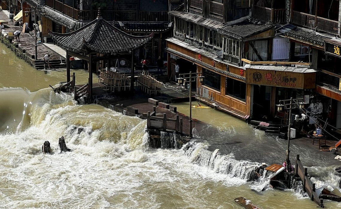 चीनको चिङ्हाई प्रान्तमा बाढी : १७ जनाको मृत्यु