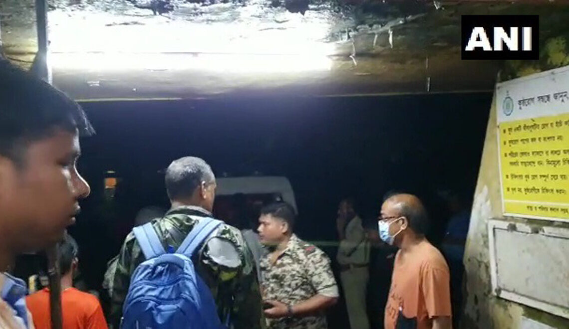 भारतमा भ्यान भित्र करेन्ट लाग्दा १० को मृत्यु