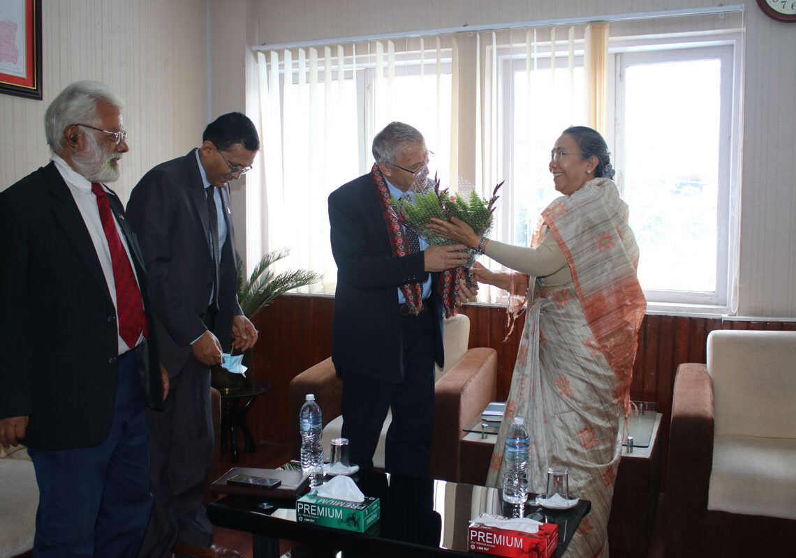 मन्त्री शशी श्रेष्ठ र नेपालका लागि इजरायली राजदुत हनान गोडरवीच शिष्टाचार भेट