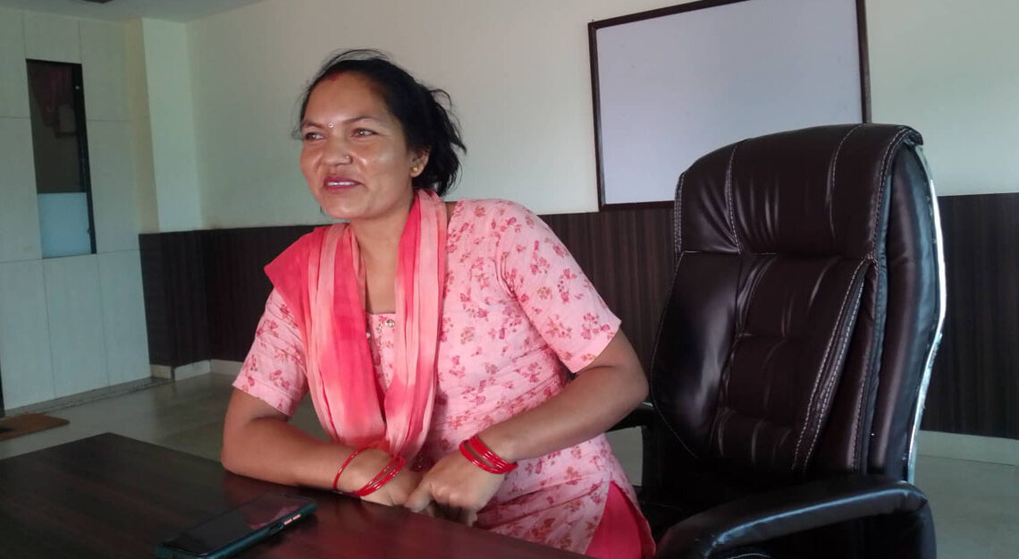 नगरपालिकाको सहयोग र आफ्नै जांगरले रमेकी गिता