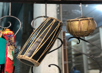 सङ्कटमा मादल व्यवसाय