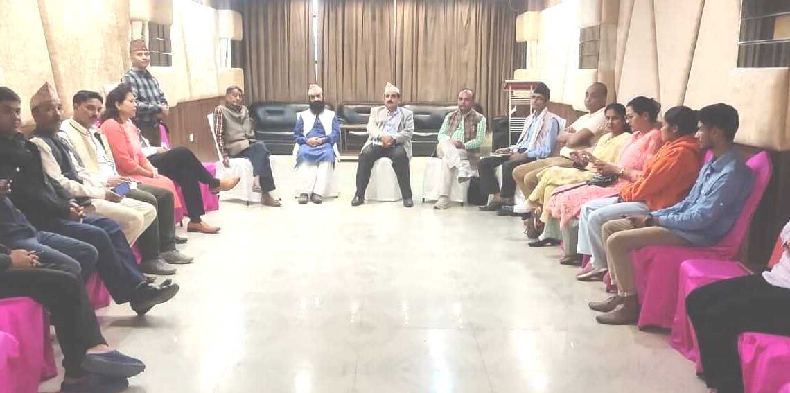 राजनीतिक दलसँग संवाद, आचारसंहिता पालना गर्ने प्रतिवद्धता