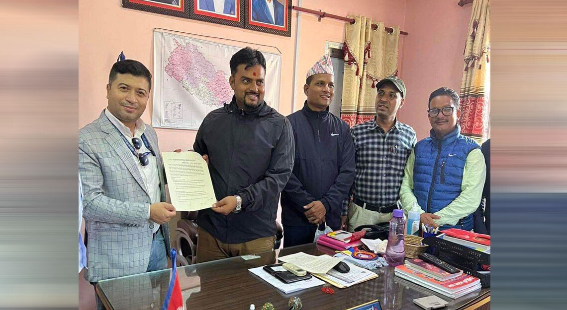 कोहलपुरको हरियाली र सौन्दर्य प्रवर्द्धनका लागि नगरपालिका र समितीबीच सम्झौता