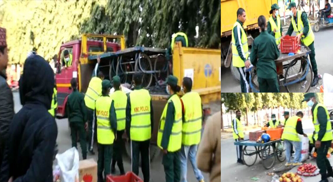 कोहलपुर नगर क्षेत्रमा ठेलागाडा तथा फुटपाथ पसल निषेध, नगर प्रहरीले चारवटा ठेला उठायो