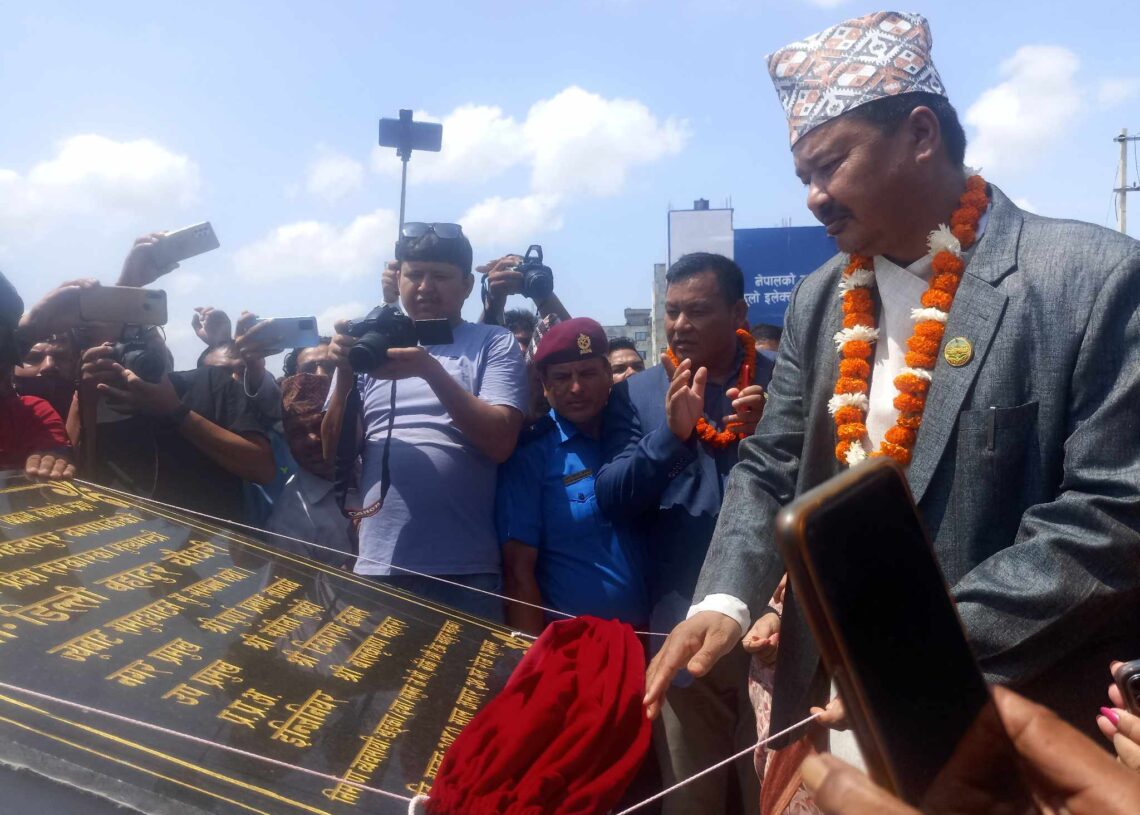 कोहलपुर बसपार्कको मुख्यमन्त्री चौधरीद्वारा उद्घाटन