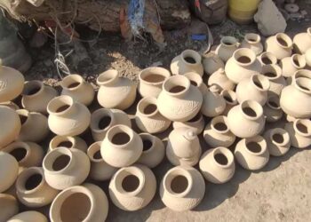 माटोका भाँडाको बिक्री घट्दा बाँकेका कसगर समुदाय चिन्तित ( फोटो फिचर)