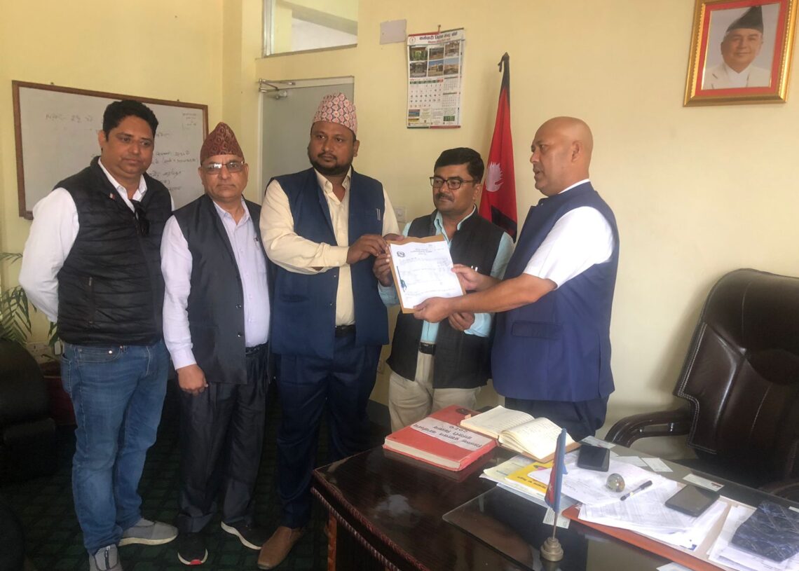 जाजरकोट र रुकुमका भुकम्प पिडितलाई नरैनापुरबाट सहयोग सामग्री पठाइयो