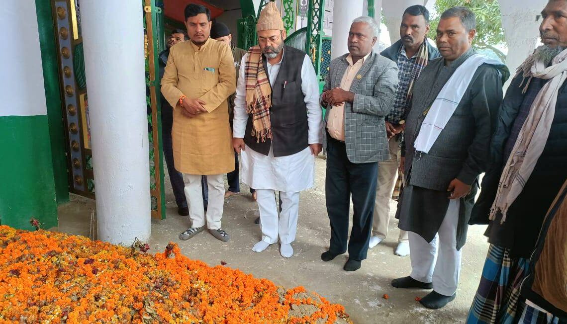 समबेदना प्रकट गर्न जसपाका अध्यक्ष यादव शाह निवासमा