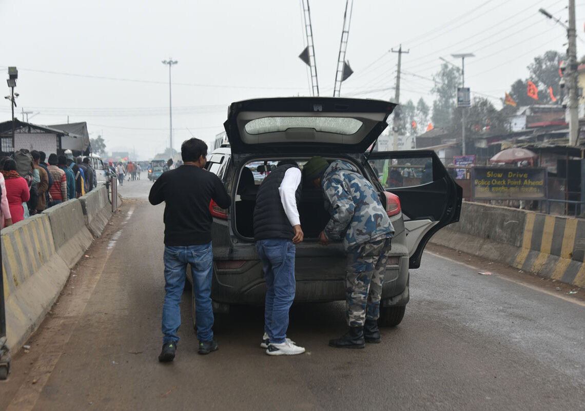 नाकामा झन्झटिलो चेक जाँचले भारतीयलाई सास्ती, घट्दै भारतीय पर्यटक