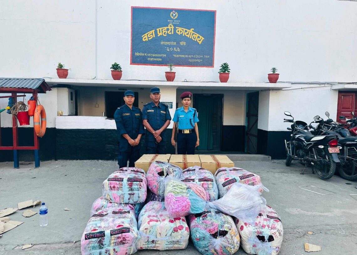 ठूलो परिमाणमा भन्सार छ्लीको सामान वडा प्रहरीद्वारा बरामद