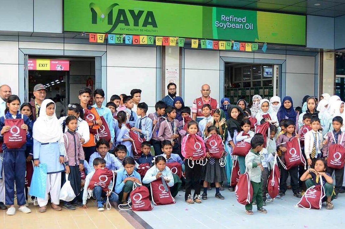 अनाथ बालबालिकालाई कपडा सहयोग