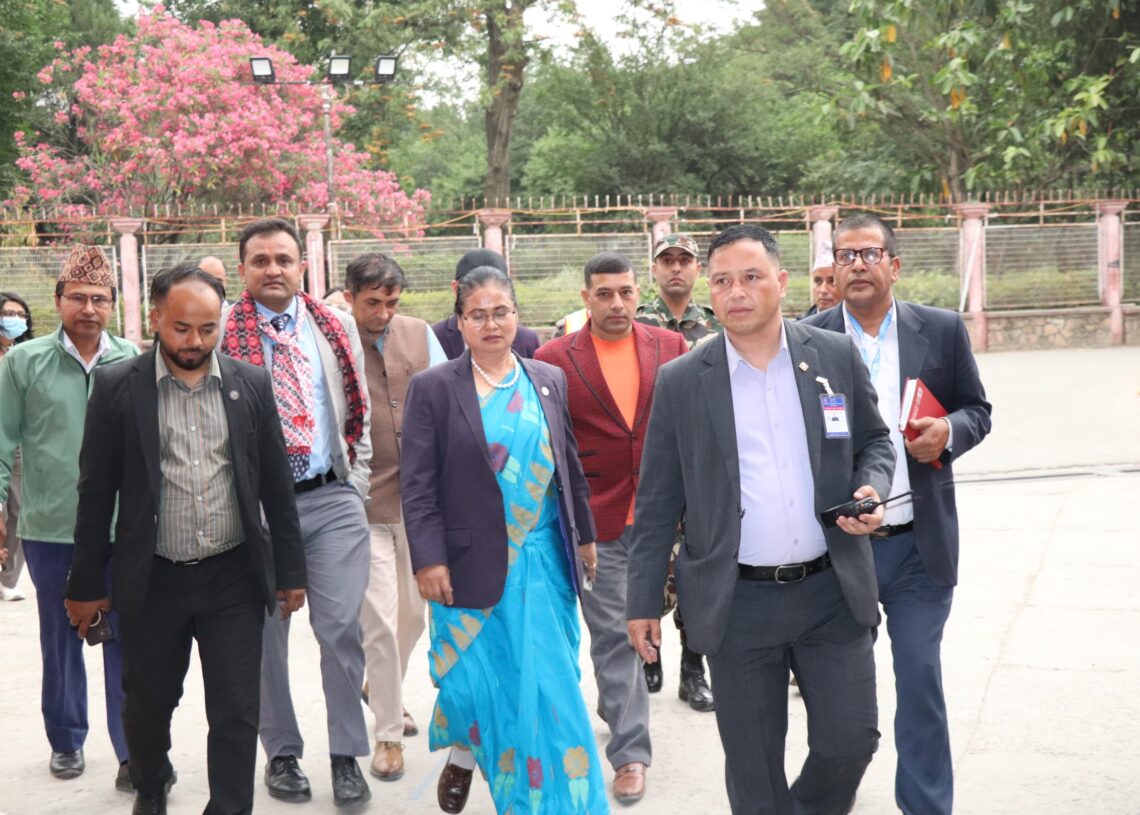 भृकुटीमण्डपको खुला (हङकङ) बजार व्यवस्थित गर्न मन्त्री चौधरीको निर्देशन