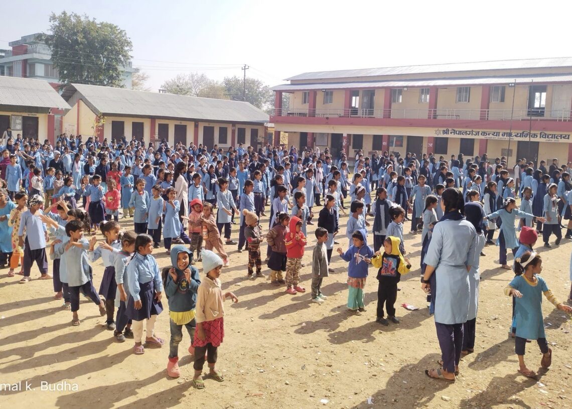 मधेसी र मुस्लिम समुदायका बालबालिका निर्धक्कका साथ पढ्दै