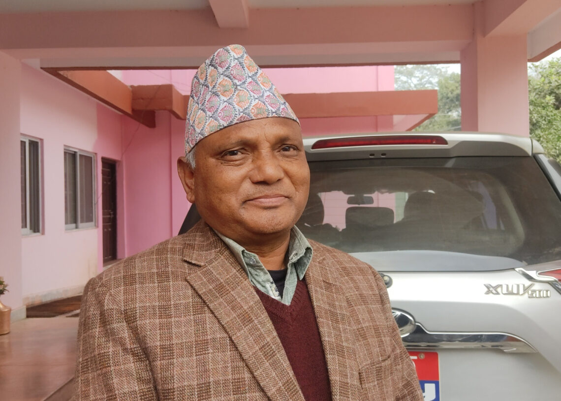 मुख्यमन्त्री महरा ‘पर्ख र हेर’ को अवस्थामा
