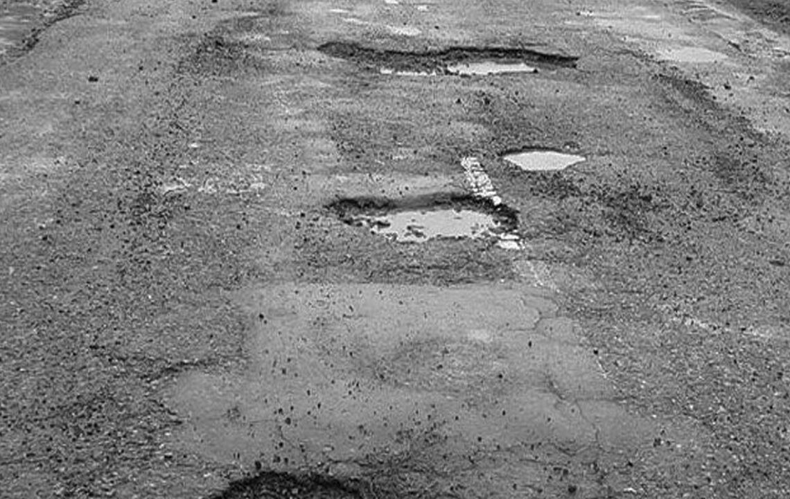 मर्मत गरेको महिना दिन नपुग्दै सडक भत्कियो