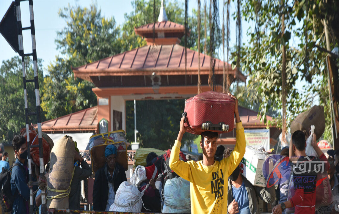 तिहारको प्रभावः जमुनाह नाकामा मानिसहरुको भिडभाड