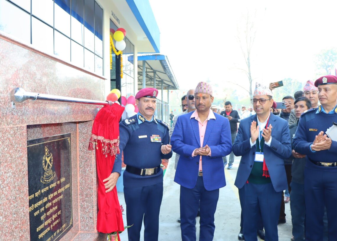 आइजीपी कुँवरद्धारा कोहलपुरमा ‘प्रहरी पेट्रोल पम्प’ उद्घाटन