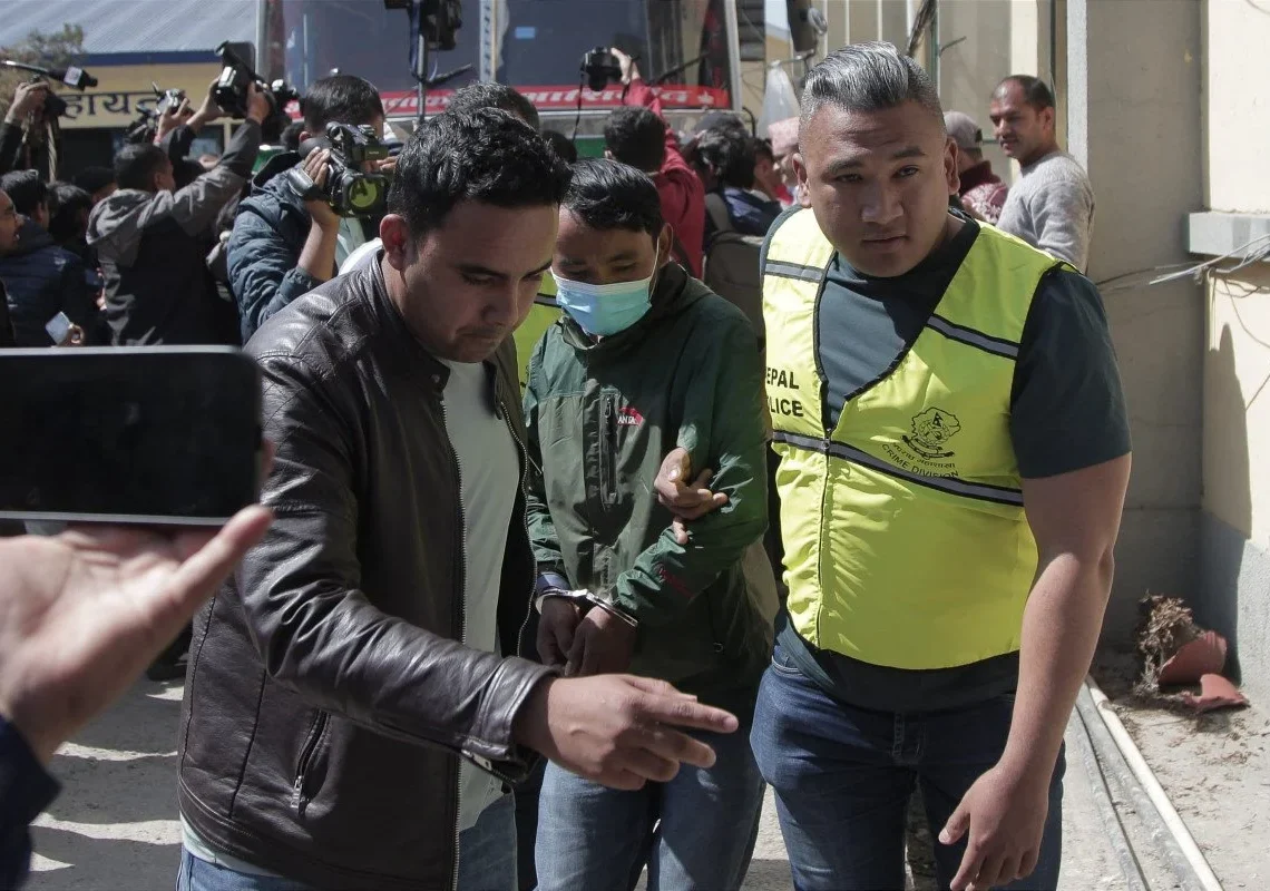 २५ करोड बढी रकमसहित लामा पक्राउ