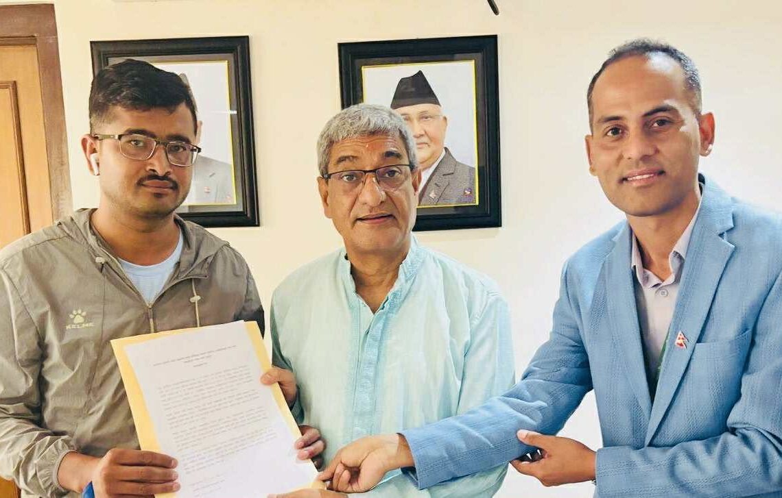 सञ्चार उद्यमीको हत्यारा पत्ता लगाउन गृहमन्त्रीलाई ध्यानाकर्षण