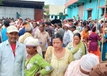बिहान चार बजेदेखि लाइन, मल नपाउँदा रित्तै हात फर्किए किसान