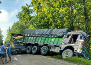 बाँकेमा ट्रक र टिप्पर ठोक्किँदा एक जनाको मृत्यु, एक घाइते
