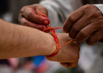आज जनै पूर्णिमा, रक्षाबन्धन धारण गरेर मनाइँदै