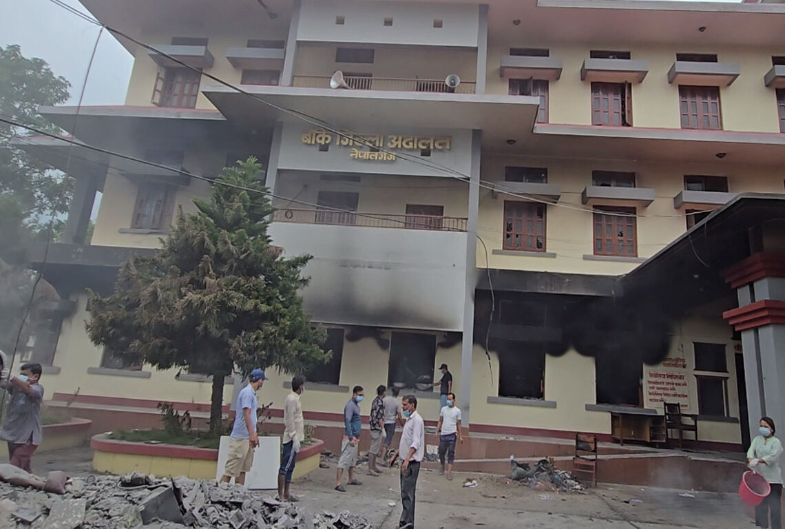 बाँकेमा जलेका कार्यालयबाट सेवा सञ्चालनको तयारी