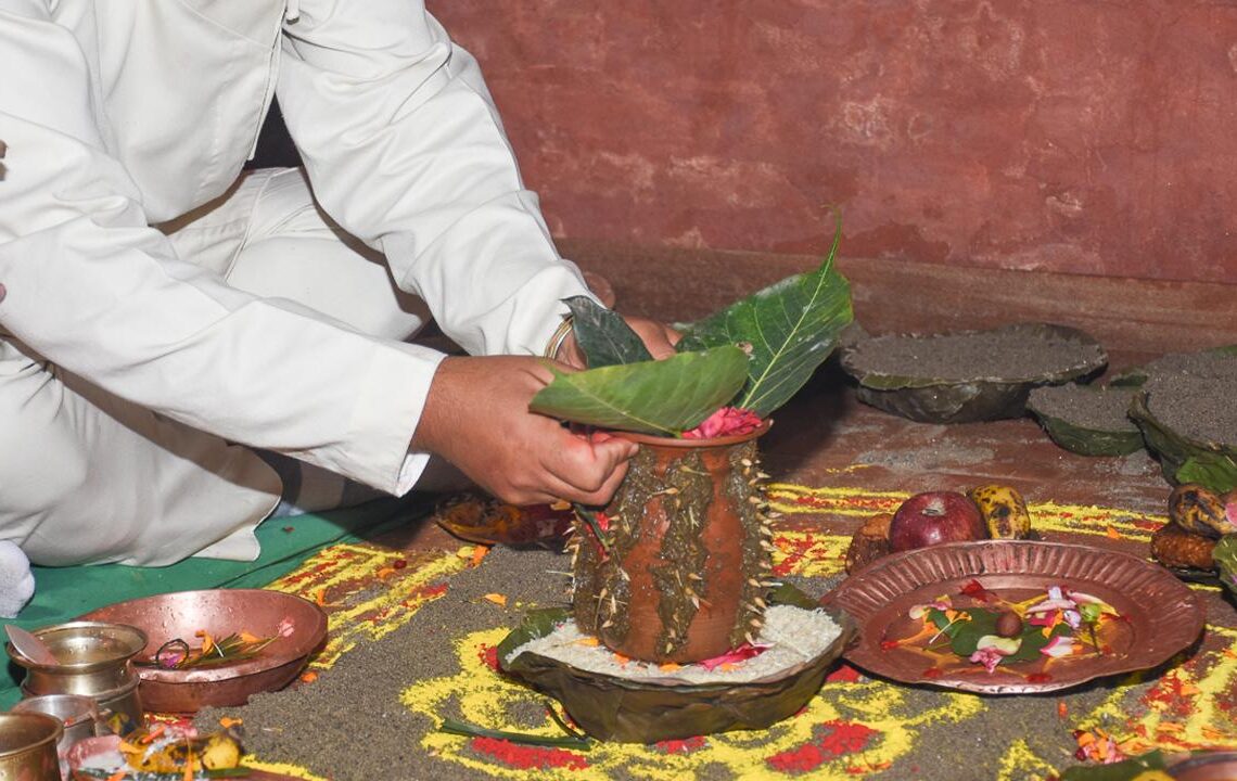 बडादसैँ आजबाट सुरु, घरघरमा घटस्थापना गरिँदै