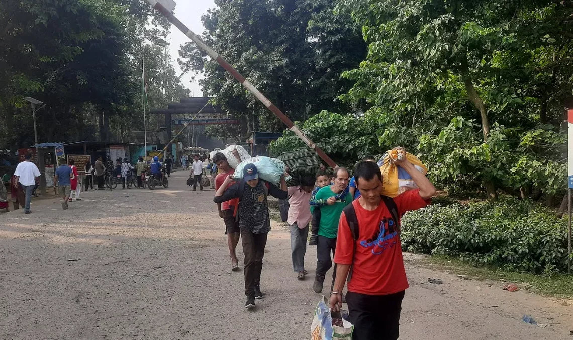 भारतबाट फर्केका यात्रु बिच बाटोमै लुटिए