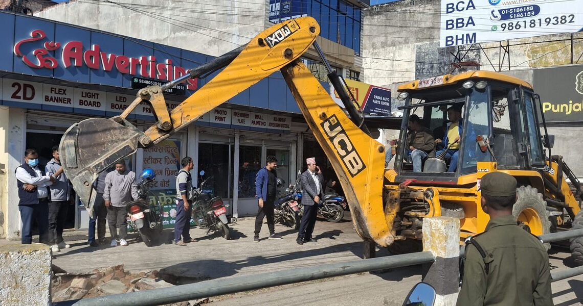 नेपालगन्जमा अतिक्रमित घरटहरा हटाउन सुरु