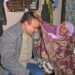 ९० वर्षीया आमाको आशिर्वाद कमरुद्दिनलाई, मनिकापुरमा जनसमर्थनको लहर