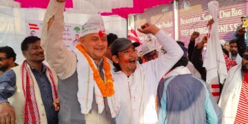 पार्टी परित्याग गर्दै ३५ जना कांग्रेसमा प्रवेश, बाँके–२ मा शुधान्सु कोइरालाको पक्षमा बढ्दो आकर्षण