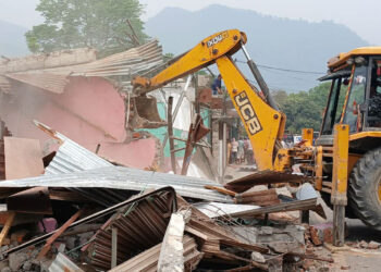 लुम्बिनीमा अतिक्रमित सरकारी जमिन फिर्ता अभियान सुरु