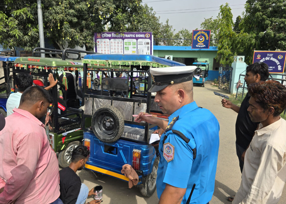 नम्बर प्लेट स्पष्ट बनाउने अभियानमा बाँके ट्राफिकको कडाइ