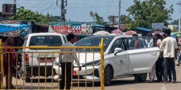 जमुनाहा नाकामा क्यासिनोको दबदबाः सडक कब्जामा प्रहरी मौन, सर्वसाधारण दैनिक सास्तीमा
