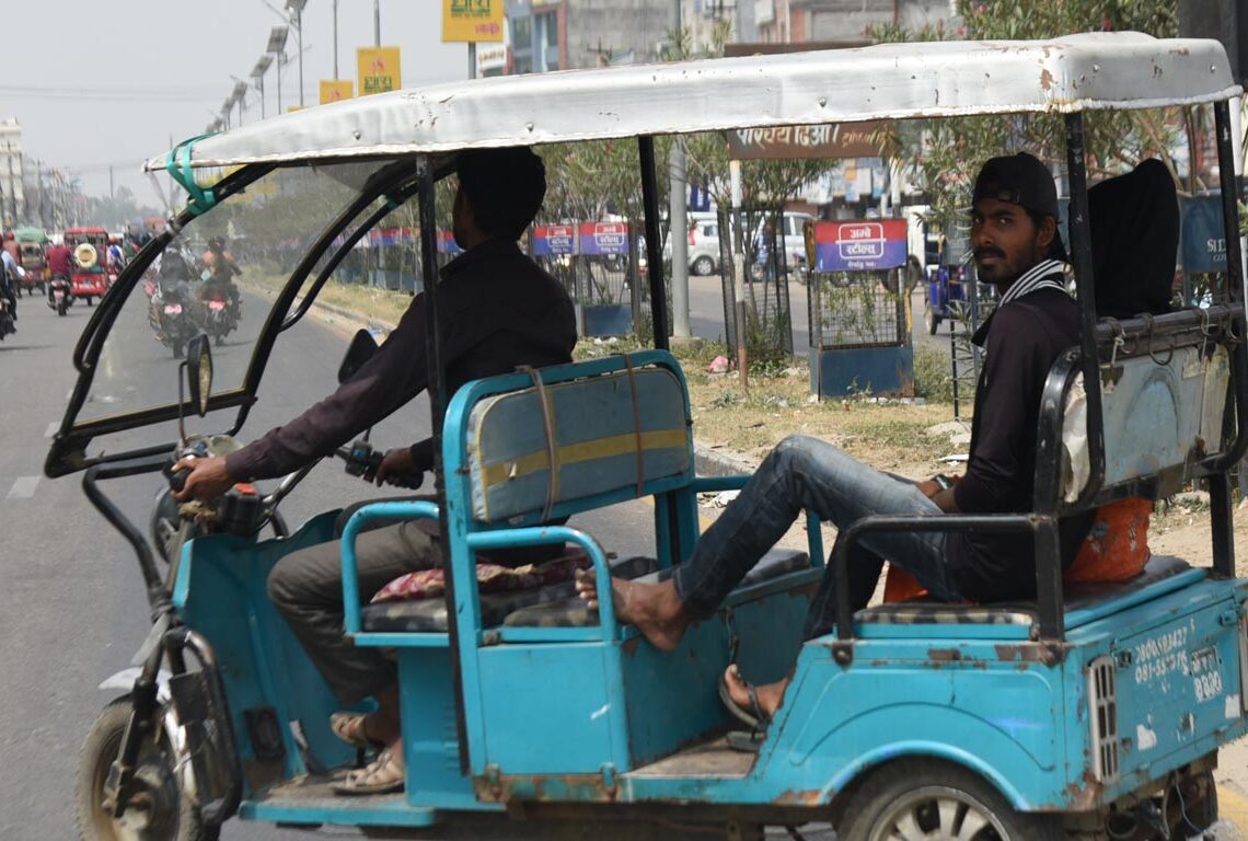 कोहलपुरमा अटो र ई–रिक्सा अनिवार्य सूचीकरण, नत्र सञ्चालनमा रोक