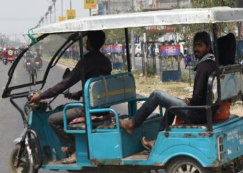 कोहलपुरमा अटो र ई–रिक्सा अनिवार्य सूचीकरण, नत्र सञ्चालनमा रोक