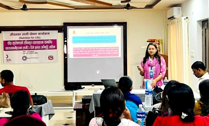 डुडुवाका ५९ स्वास्थ्यकर्मीलाई कुपोषण व्यवस्थापनको तालिम