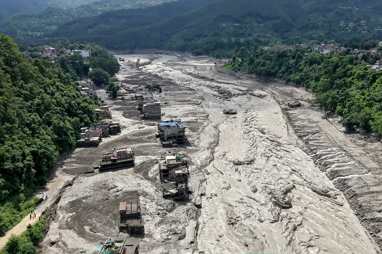 रसुवाको बाढीपछि सुदूरपश्चिमका ८५ जना सम्पर्कविहीन