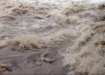 बर्दियामा वर्षाले तीन घरमा क्षति, नदीको बहाव बढ्दो