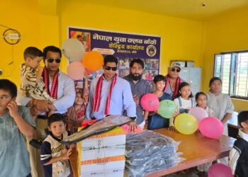 खजुरा बाल संरक्षण गृहका बालबालिकालाई शैक्षिक, खाद्यान्न र खेलकुद सामग्री वितरण