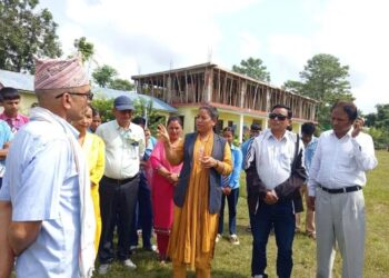 बाल संरक्षणका कार्यक्रमबारे राजापुरका दुई विद्यालयमा अनुगमन
