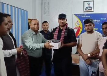 नेपालगन्ज प्रहरीलाई विकास बहादुर सिंहले दिए ड्रोन क्यामेरा
