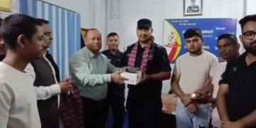 नेपालगन्ज प्रहरीलाई विकास बहादुर सिंहले दिए ड्रोन क्यामेरा